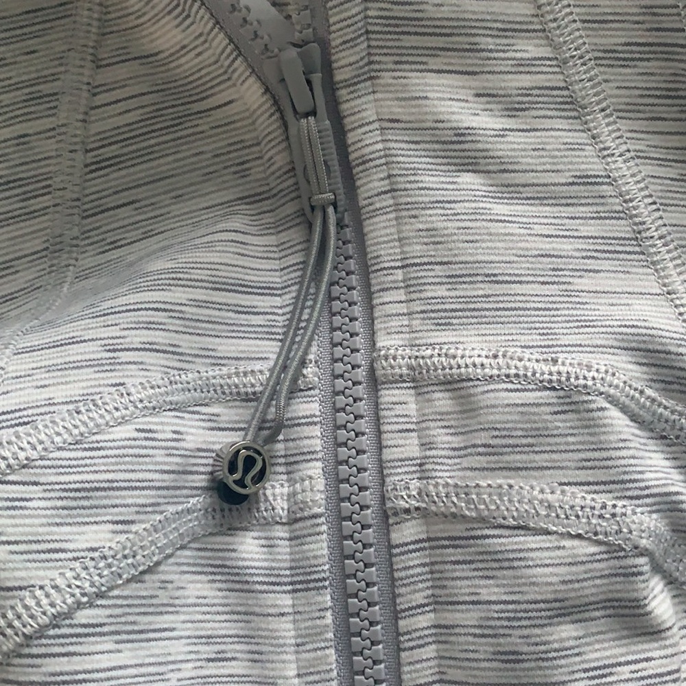 color grey/white size:0 running or workout jacket - Picture 2 of 6